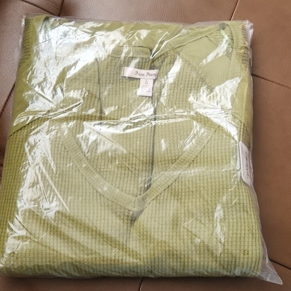 Free People Santa Clara Thermal Shirt Top Long Sleeve Green size L - Picture 6 of 14